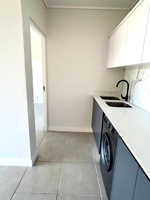 To Let 1 Bedroom Property for Rent in Somerset West Western Cape